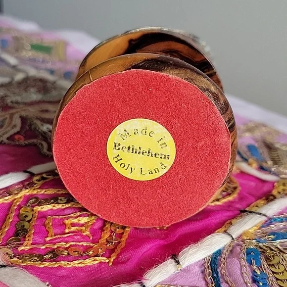 Jesus On Cross With Abalone Background. Made In Holy Land. 4" Tall 2"Wide. - Picture 3 of 4